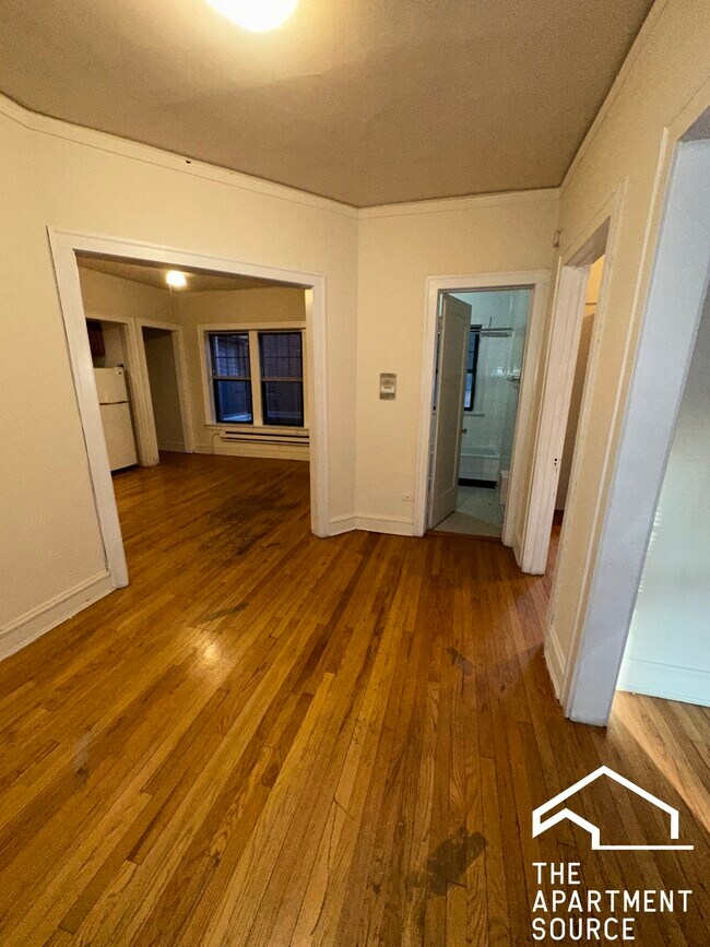 Building Photo - 1311 Oak Ave