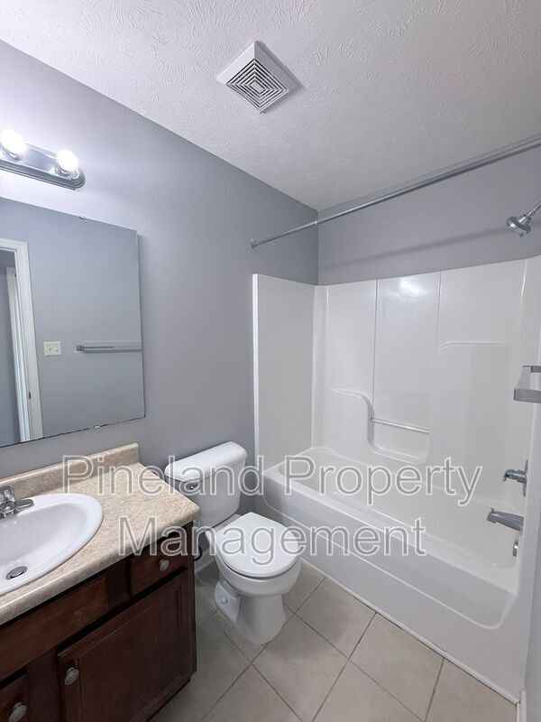 Building Photo - 641 Corsegan Rd