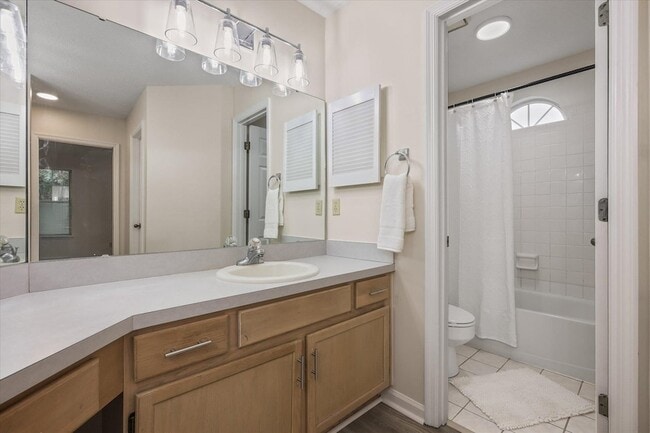 Building Photo - 3588 Wexford Ct