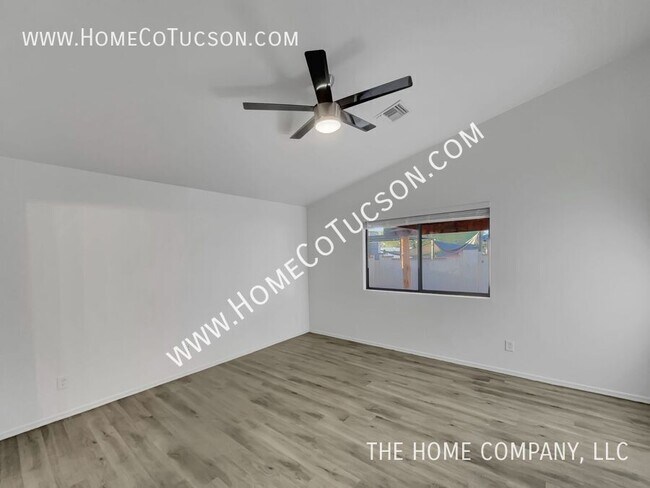 Building Photo - 1598 W Lavender Sky St