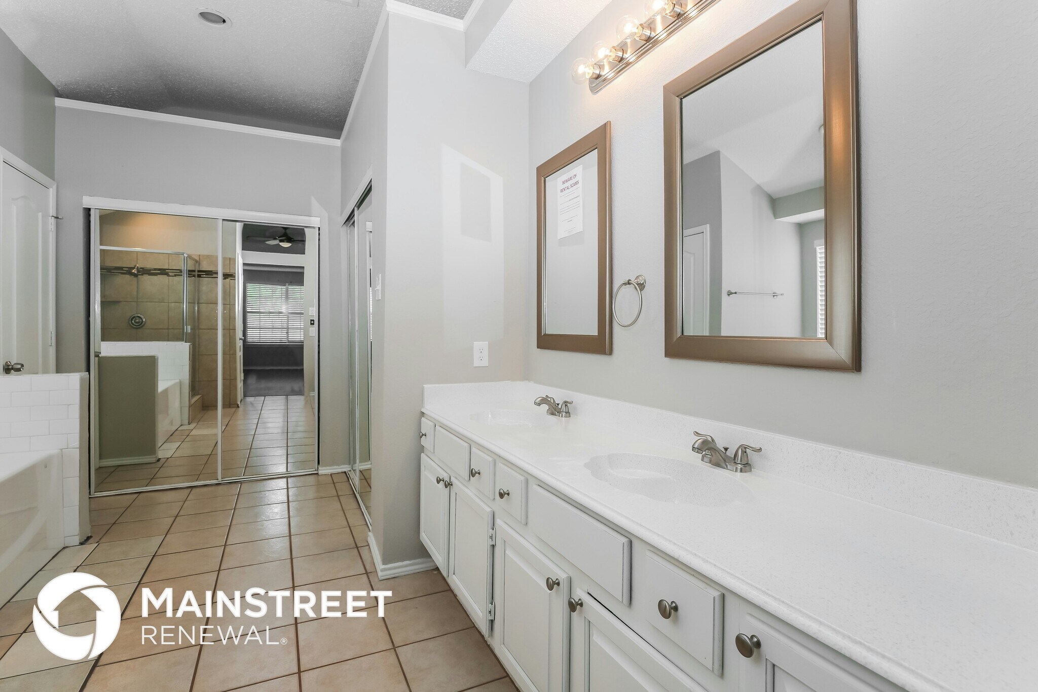 Building Photo - 304 Meadowglen Dr