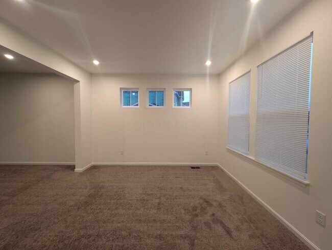 Building Photo - 8246 Woodstar Dr