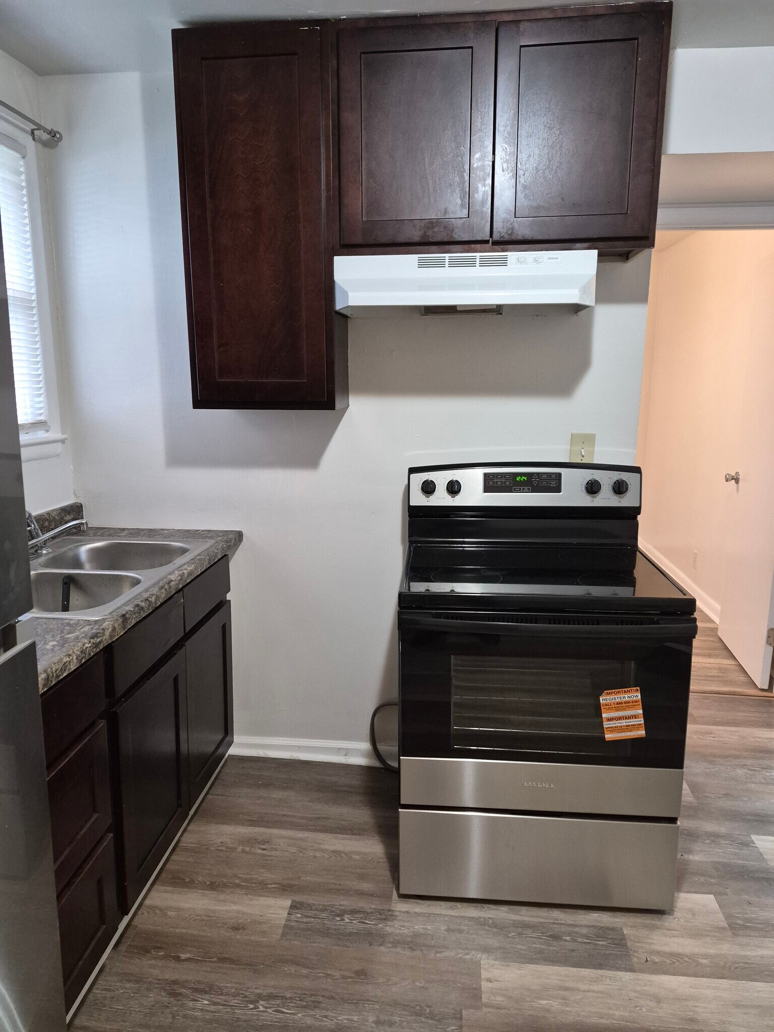 Building Photo - 1717 24th Ave N