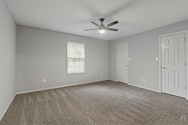 Building Photo - 929-931 Parkplace Ridge