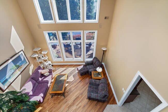 Building Photo - 7040 Royal Villa Ct