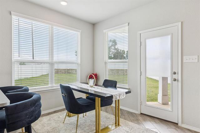 Building Photo - 8982 Delway Dr