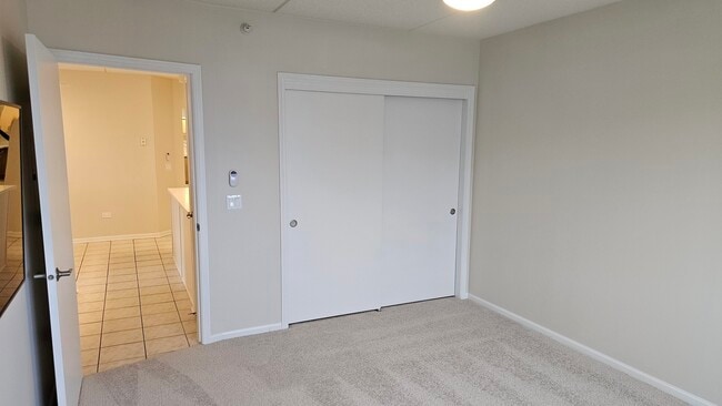 Building Photo - 675 Pearson St