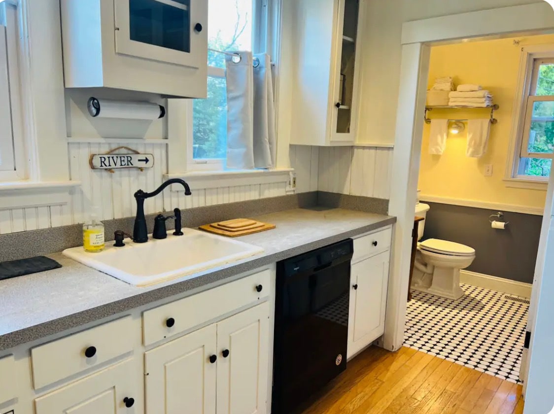 Building Photo - 344 Merrimac St