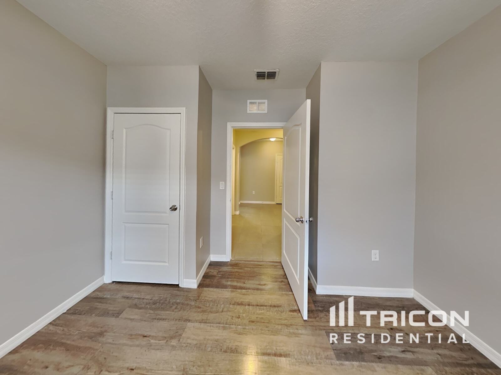 Building Photo - 6279 Red Herring Dr