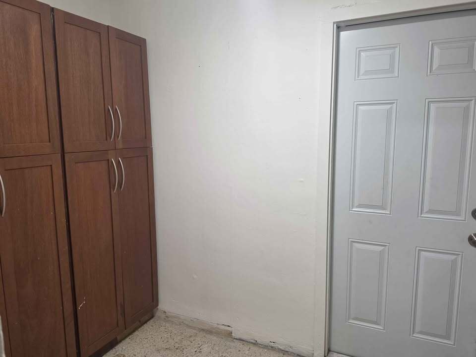Storage or Home Office - 2930 NW 32nd St