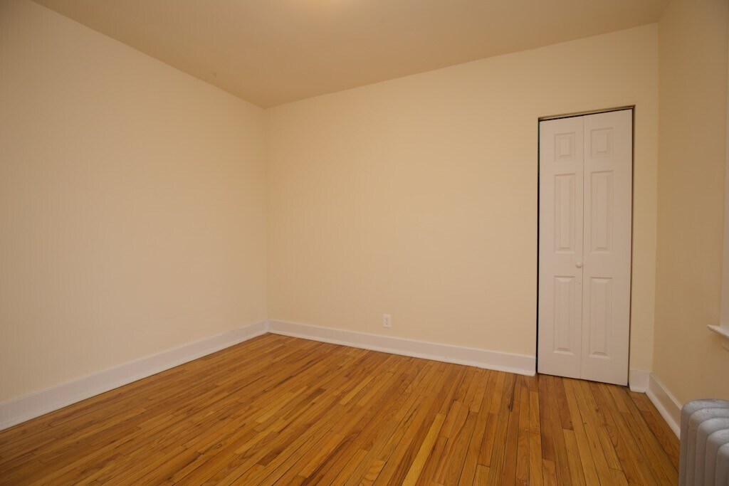 Building Photo - 2334 N Spaulding Ave