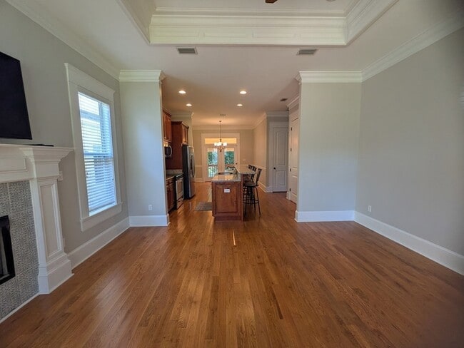 Building Photo - 124 Pepperdine Ct