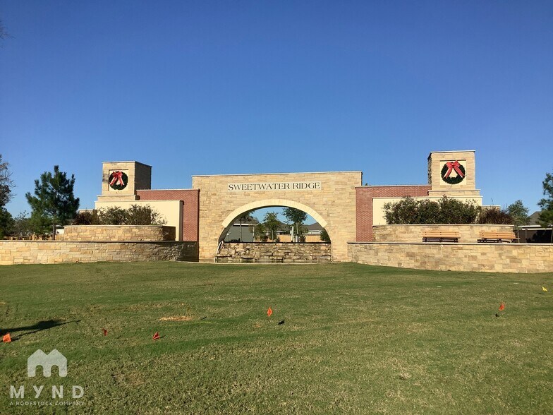 Building Photo - 15475 Maple Ter Dr