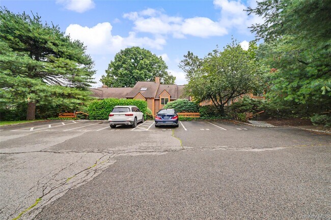 Building Photo - 811 Eagle Bay Dr
