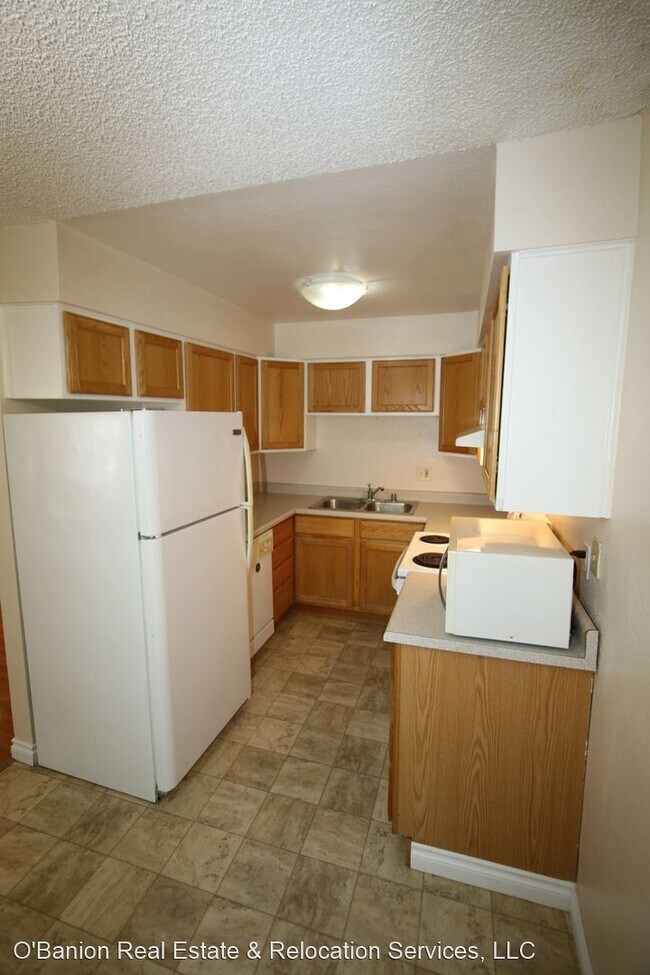 2 br, 1 bath House 8307 Jewel Lake Road 8307 Jewel Lake Rd