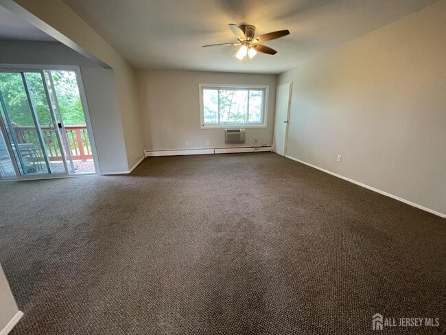 Building Photo - 1 Lake Ave