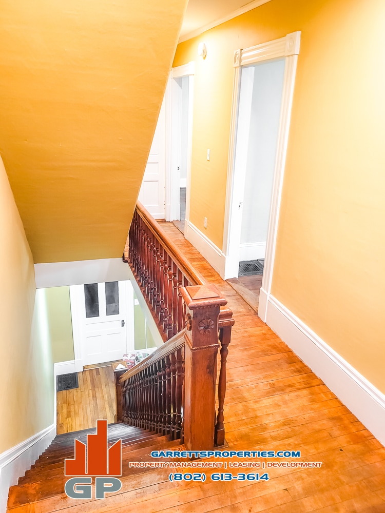 Building Photo - 36 Maple Ave