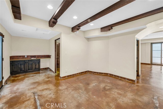 Building Photo - 221 Vía Alameda