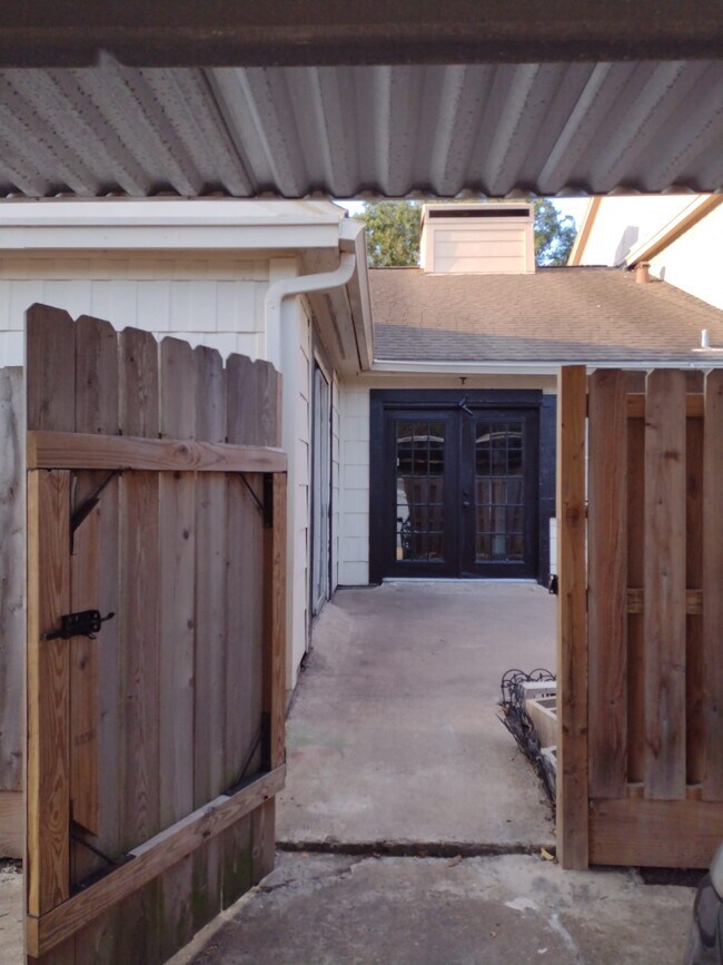 Patio Entrance - 6432 Bankside Dr