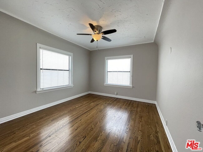Building Photo - 3642 Empire Dr