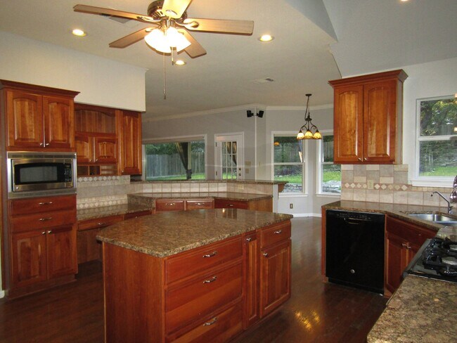 Building Photo - 10602 Cranford Ct