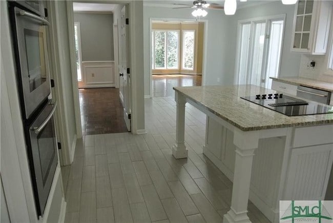 Building Photo - 6 Barnwell Ln