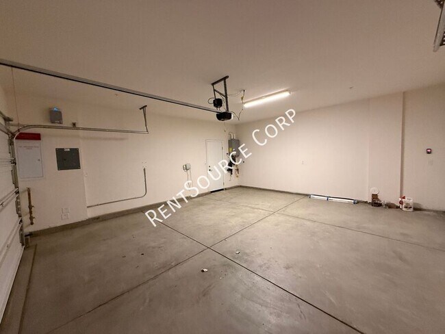 Building Photo - 6030 W Ave J 9