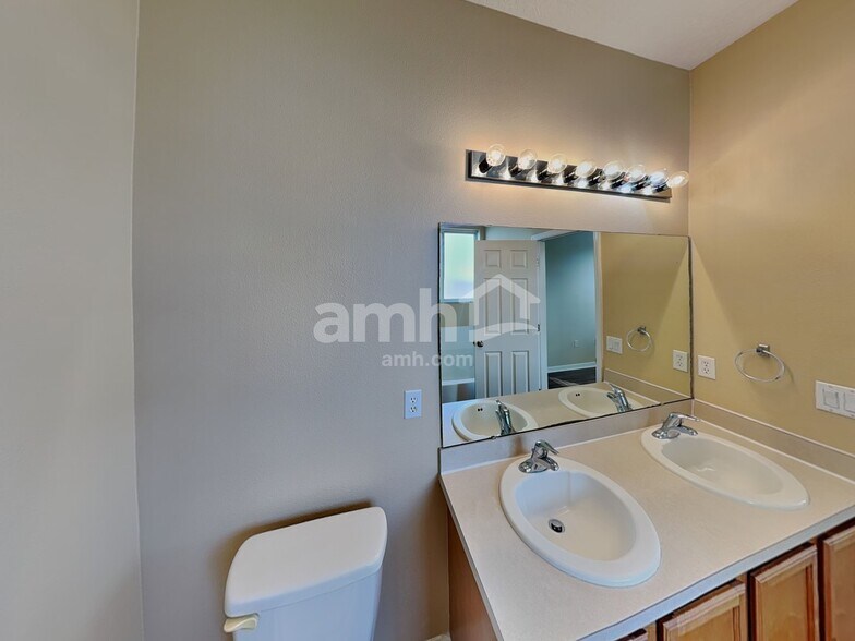 Building Photo - 1962 Kimlyn Cir