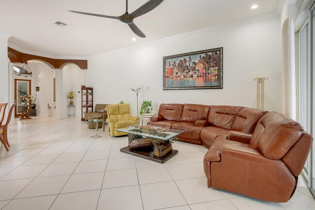 Building Photo - 6763 Rothschild Cir