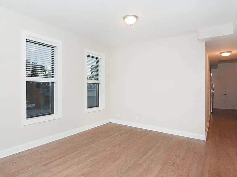 Building Photo - 3409 W Fullerton Ave