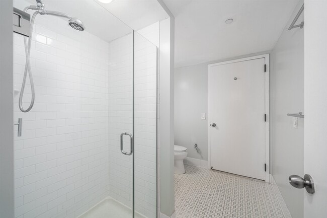 Building Photo - 700 Grove St