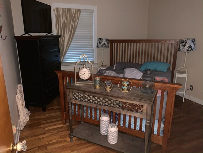 Primary Bedroom - 750 Van Buren Ave NW