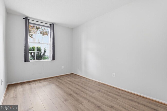 Building Photo - 119 Fort Evans Rd SE