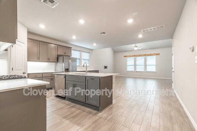 Building Photo - 675 Patriot Dr
