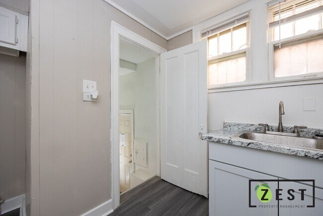 Building Photo - 12120 Stoepel St