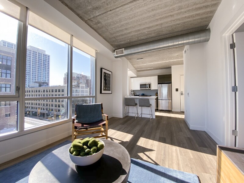 Building Photo - 750 W Sheridan Rd