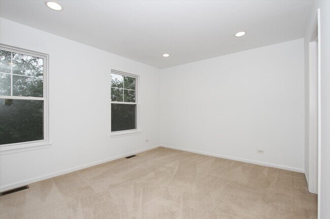 Building Photo - 1245 Tuscany Dr
