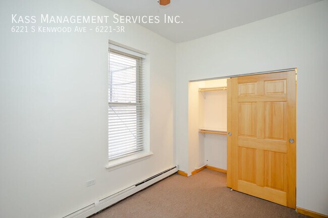 Building Photo - 6221 S Kenwood Ave