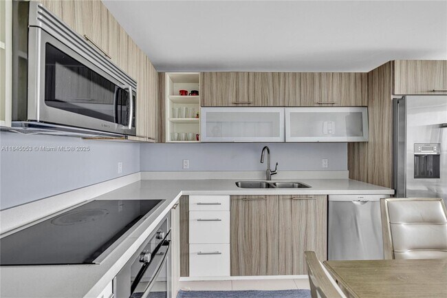 Building Photo - 6700 Indian Creek Dr