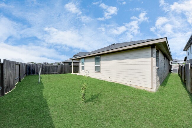 Building Photo - 3014 Jackmans Diamond