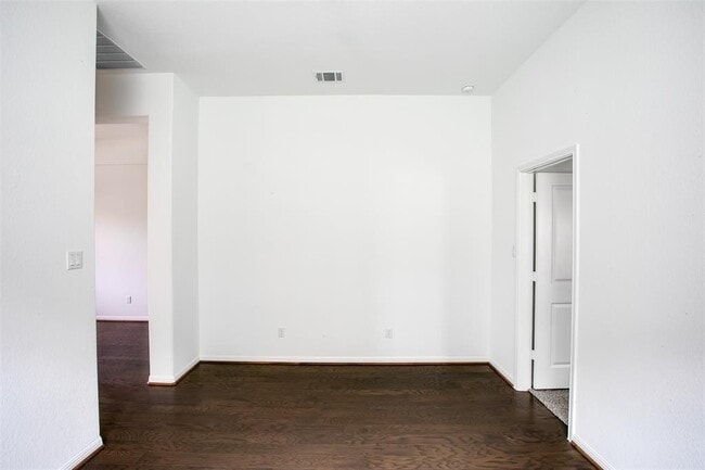 Building Photo - 105 Coronella Dr