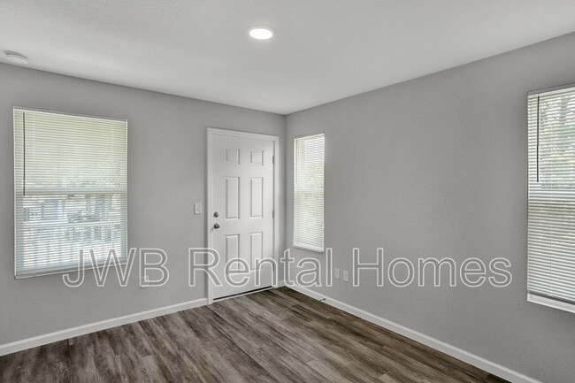 Building Photo - 1256 Pippin St
