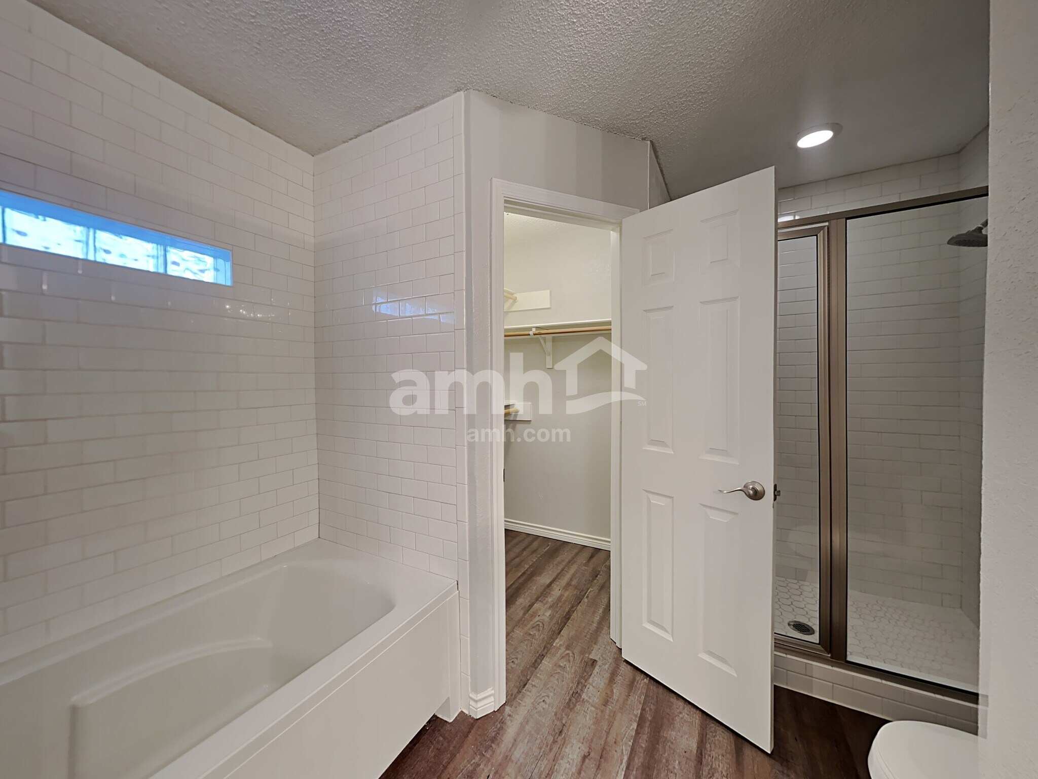 Building Photo - 11907 Santa Fe Trl