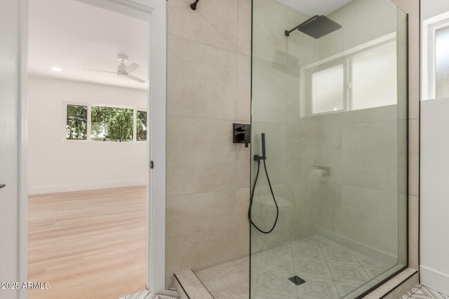 Building Photo - 1311 E 2nd Pl