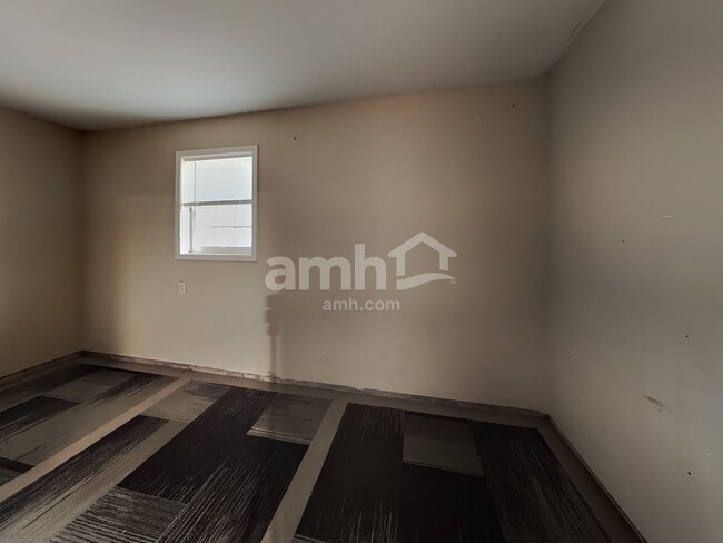 Building Photo - 3664 Stonewall Dr NW