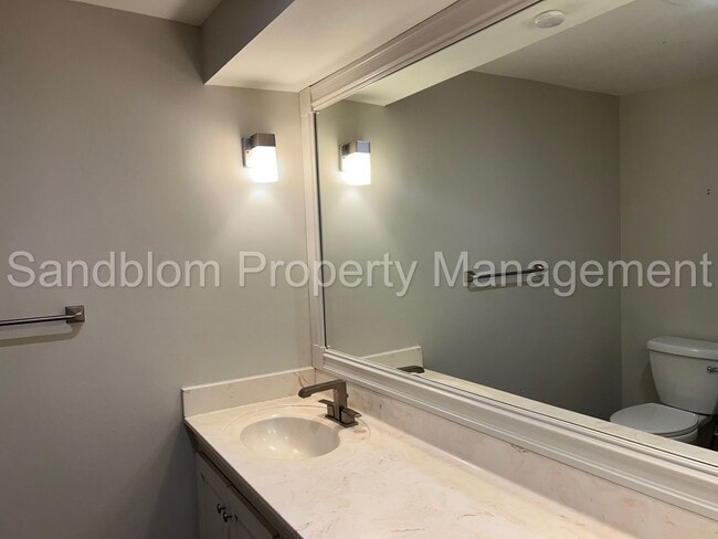 Building Photo - For Lease | Riverside Condo | Available Now!