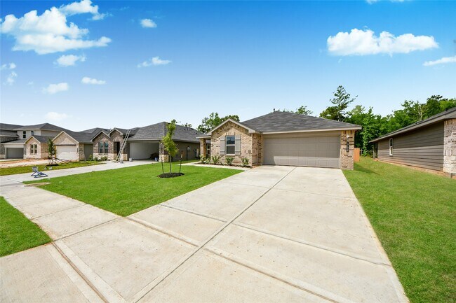 Building Photo - 27458 Serene Pne Dr