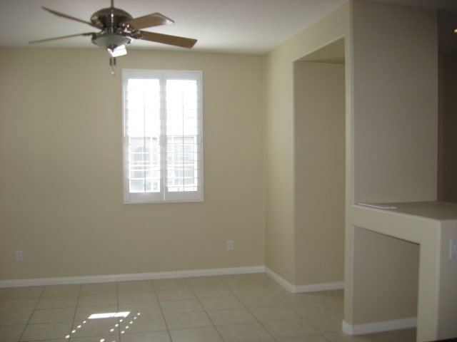 Building Photo - Beautiful, Spacious Four Bedroom + Loft Home in Gated Community!