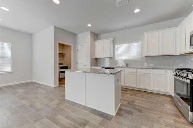 Building Photo - 10716 Timber Brook Pass