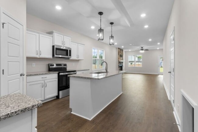 Building Photo - Beautiful Single Family Home